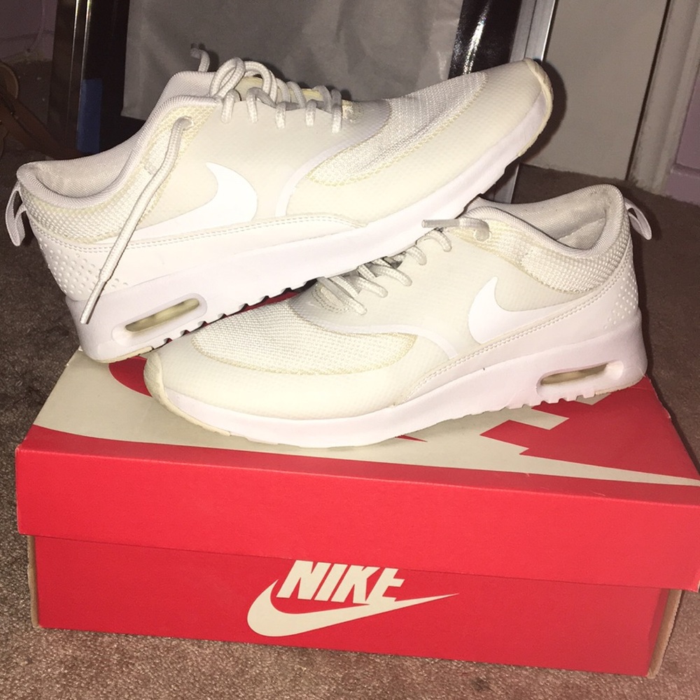 WOMENS NIKE AIR MAX THEA WHITE SIZE 7.5